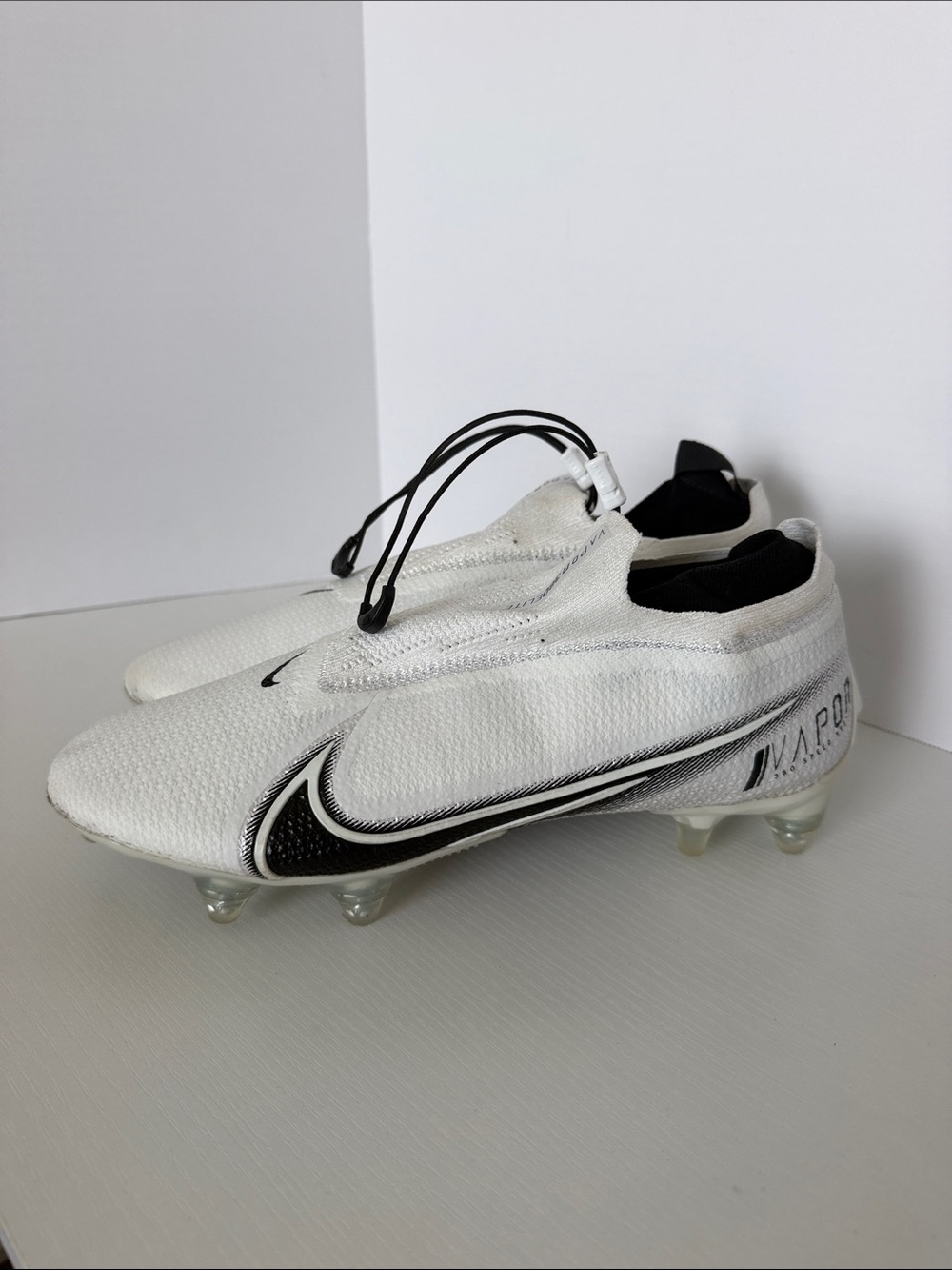 Nike White/Black Vapor 360 Elite Cleats mens size 11